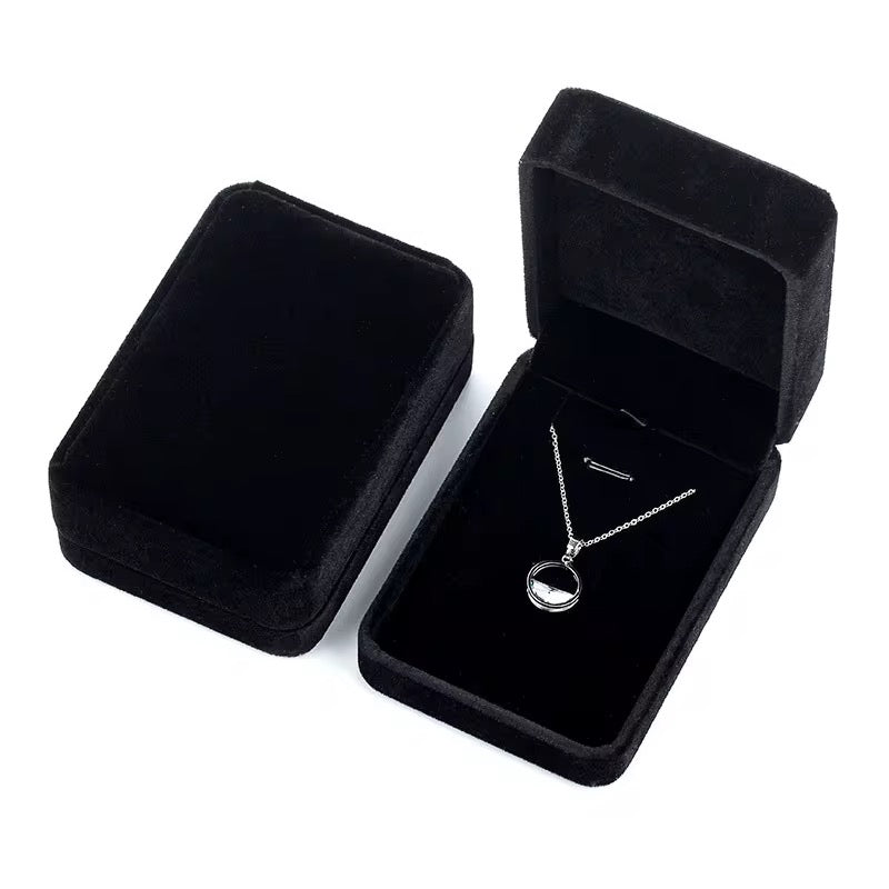 Necklace case