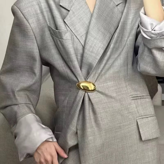 Fortune brooch