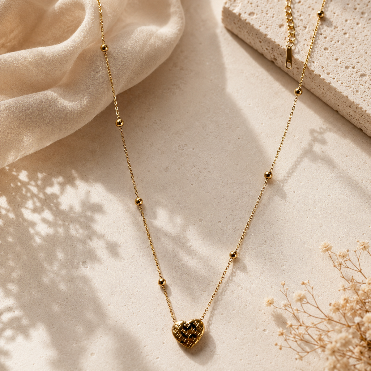 Cast Necklace