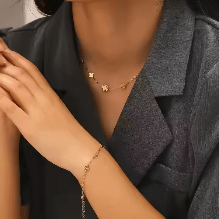 Louis Necklace