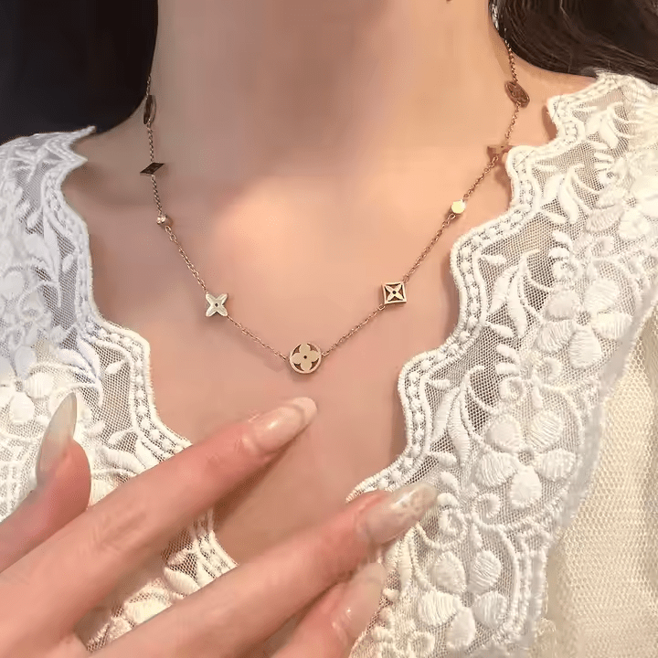 Louis Necklace