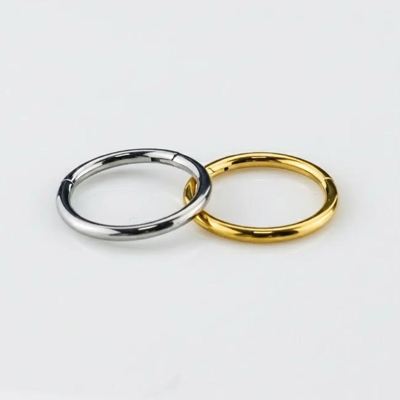 Damp Earrings (1 earring/nosering) 8mm