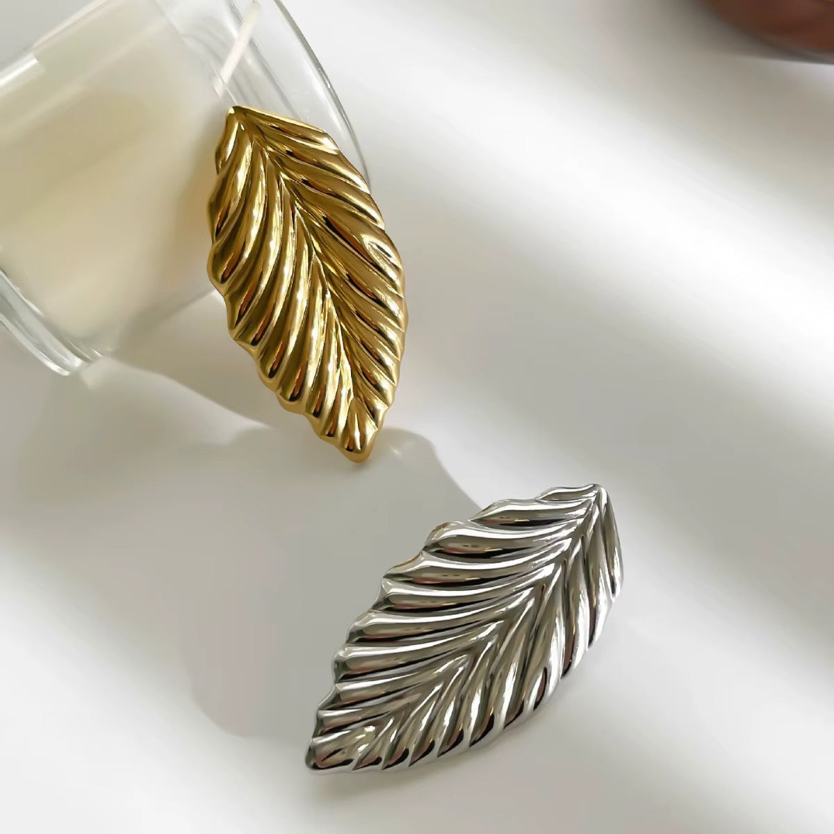 Etta brooch