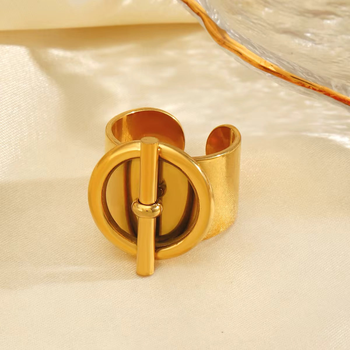 Clasp Ring