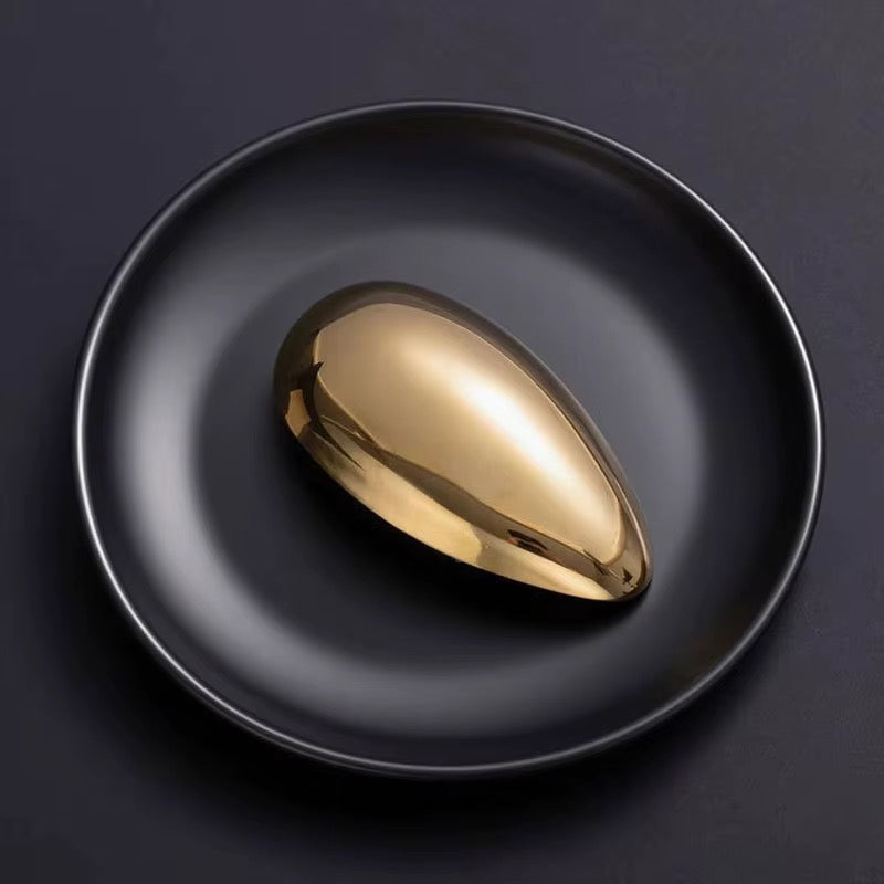Fortune brooch
