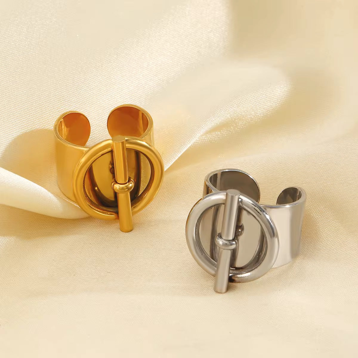 Clasp Ring