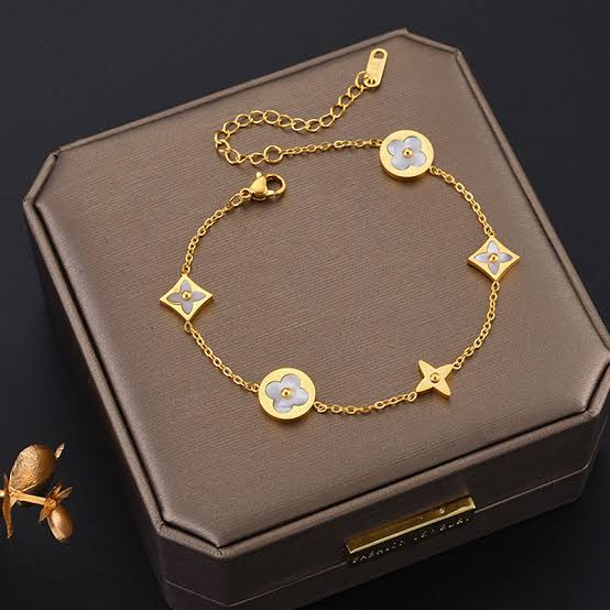 LV flower edge Bracelet