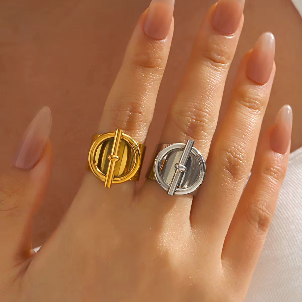 Clasp Ring