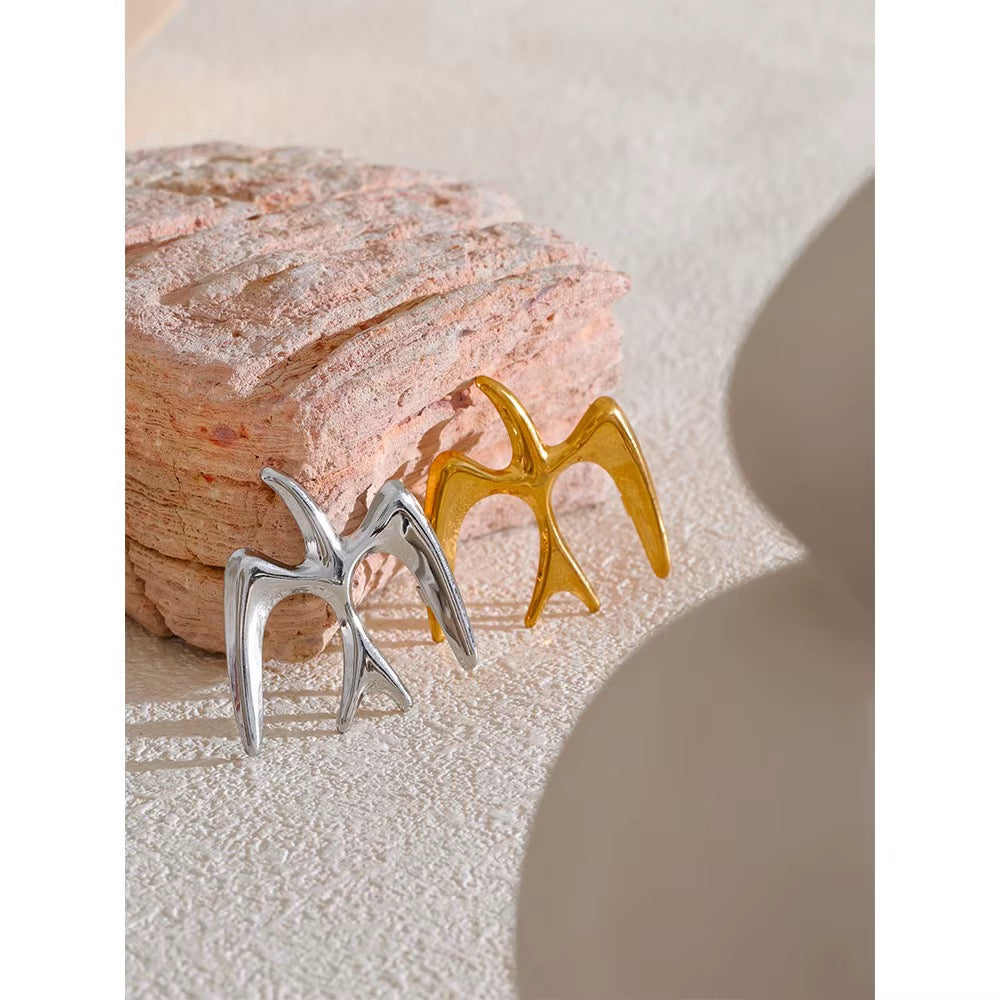 Swallow brooch