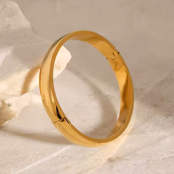 Plover bangle