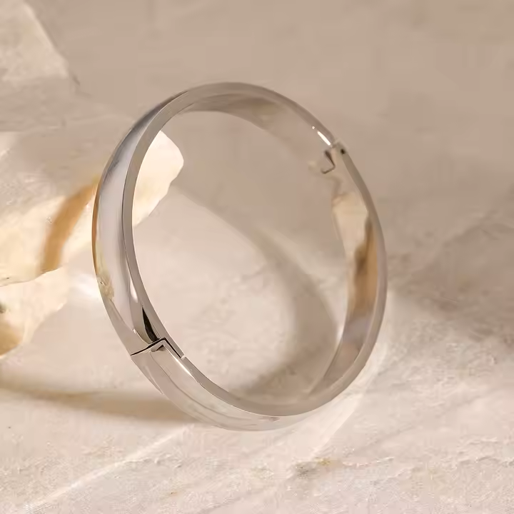 Plover bangle