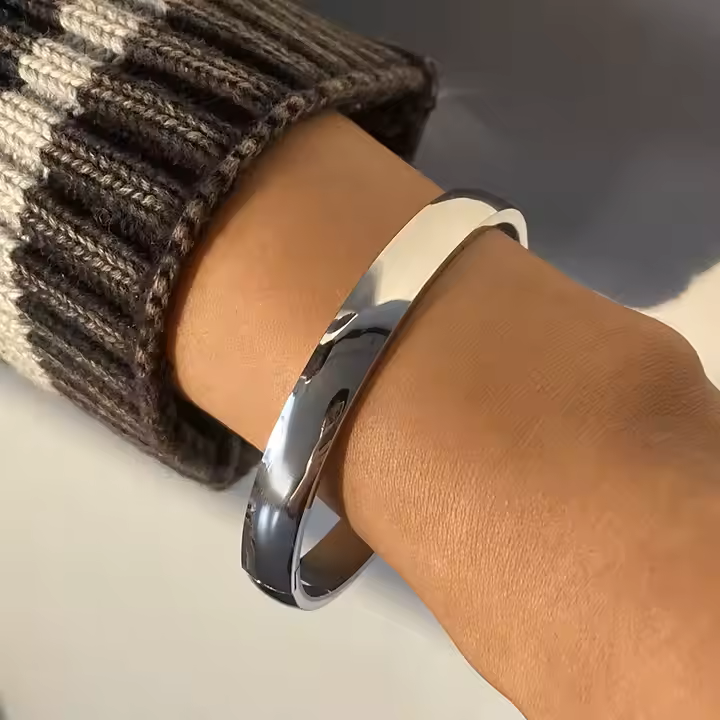 Plover bangle