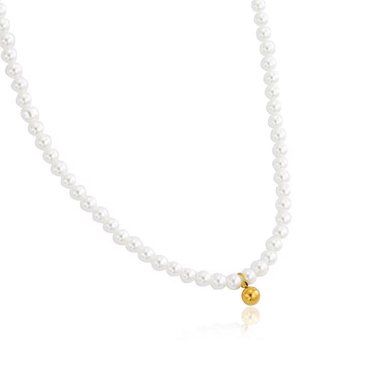 Pearly gold necklace