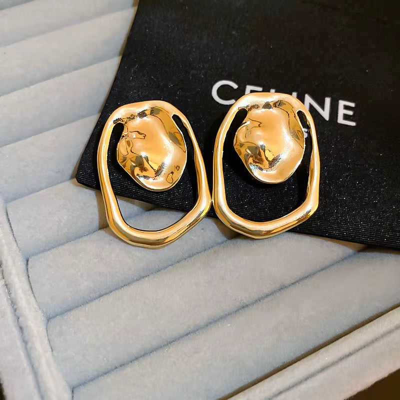 Broele Earrings