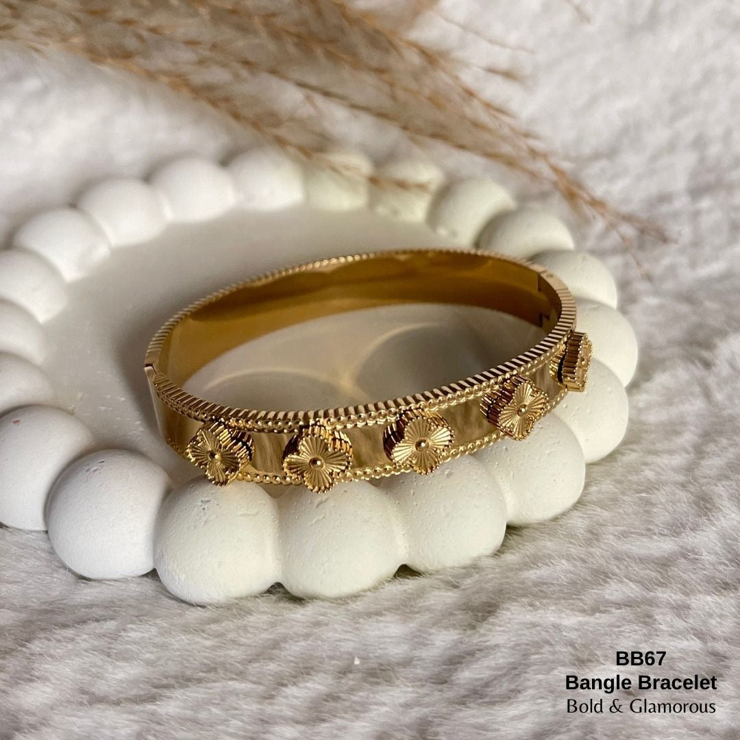 Van cleef Bangle