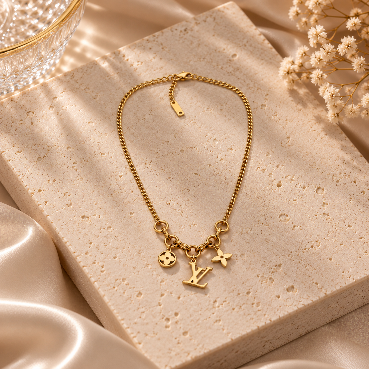 Louie charm Necklace