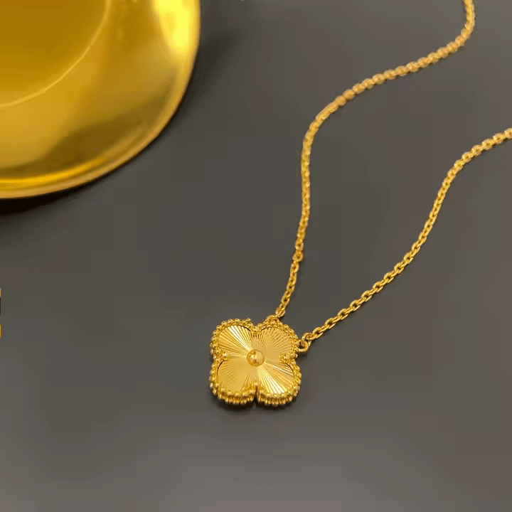 Clover Necklace